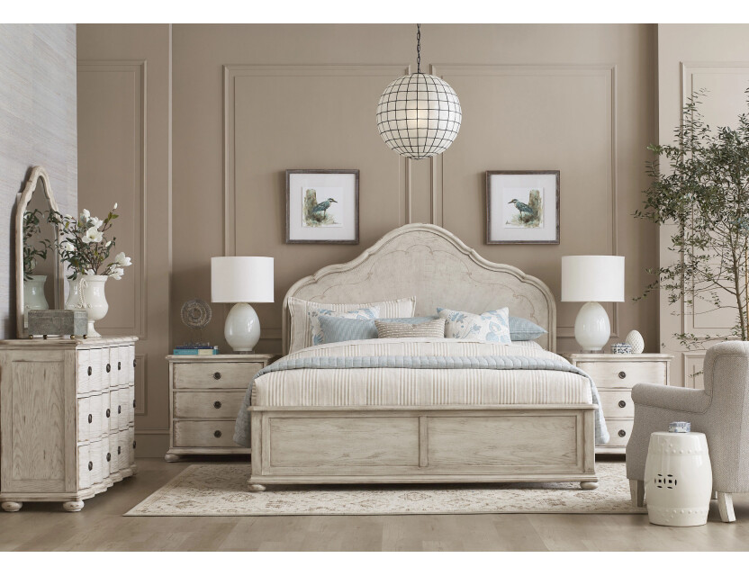 VIGNETTE CAL-KING PANEL BED PACKAGE - CRÈME Room Scene 1