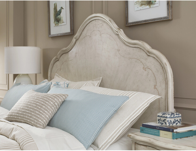 VIGNETTE CAL-KING PANEL BED PACKAGE - CRÈME Room Scene 2